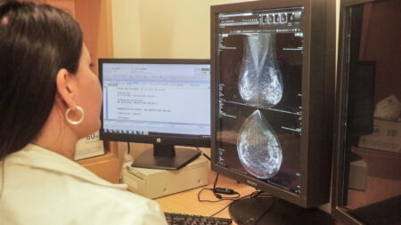 Octubre Rosa: Un llamado a la concientización y prevención del cáncer de mama desde el Madariaga imagen-10