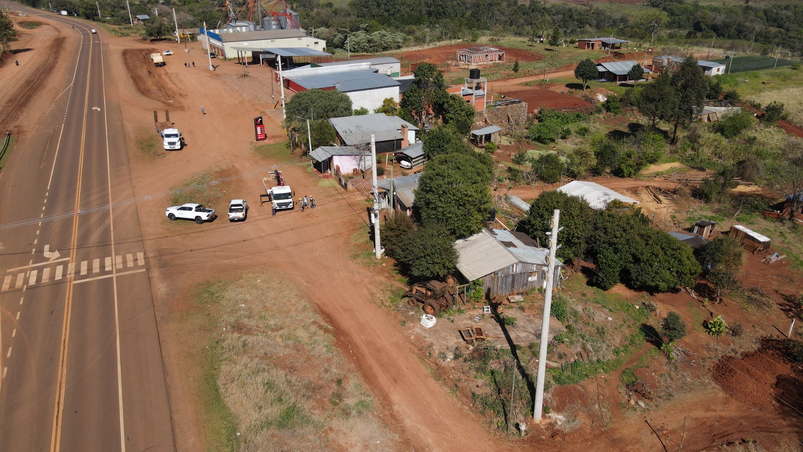 Se energizan 39 kilómetros de la nueva línea de Media Tensión entre San Vicente y San Pedro 5 Se energizan 39 kilómetros de la nueva línea de Media Tensión entre San Vicente y San Pedro imagen-4