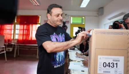Elecciones 2025: Herrera Ahuad votó y destacó la implementación de la Boleta Única de Papel imagen-10