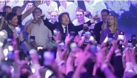 Javier Milei obtiene un respaldo masivo en las urnas y consigue crédito para avanzar con sus reformas imagen-3