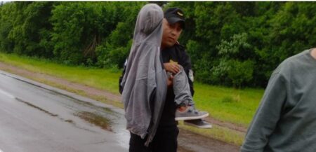 Policías asistieron a un niño con graves quemaduras en la Aldea Iracá Mirí imagen-9