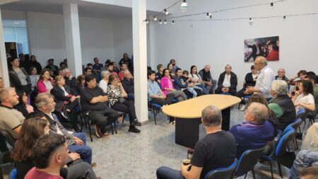 Reunión organizativa para preparar el acto por el 17 de Octubre en el club Racing, de Posadas imagen-10