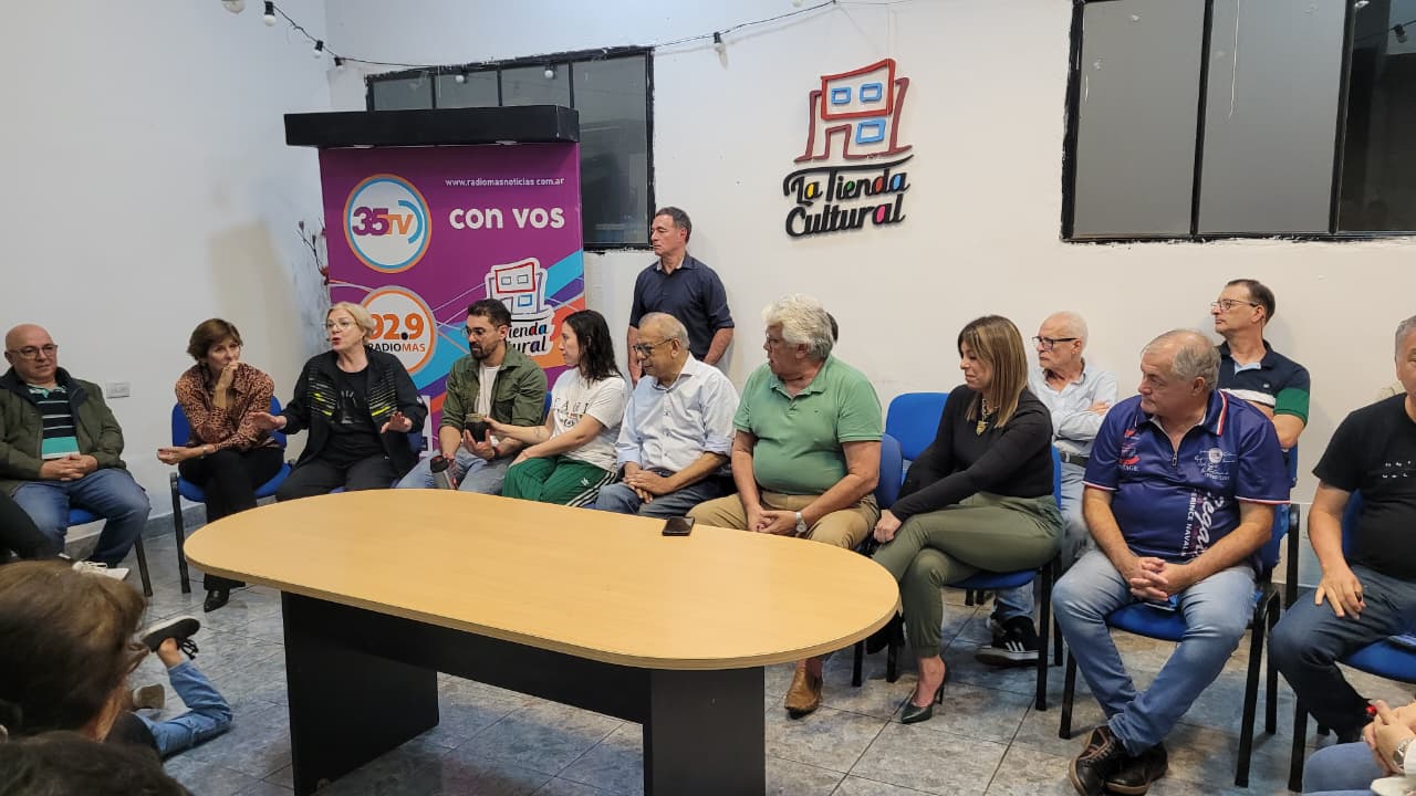 Reunión organizativa para preparar el acto por el 17 de Octubre en el club Racing, de Posadas imagen-4