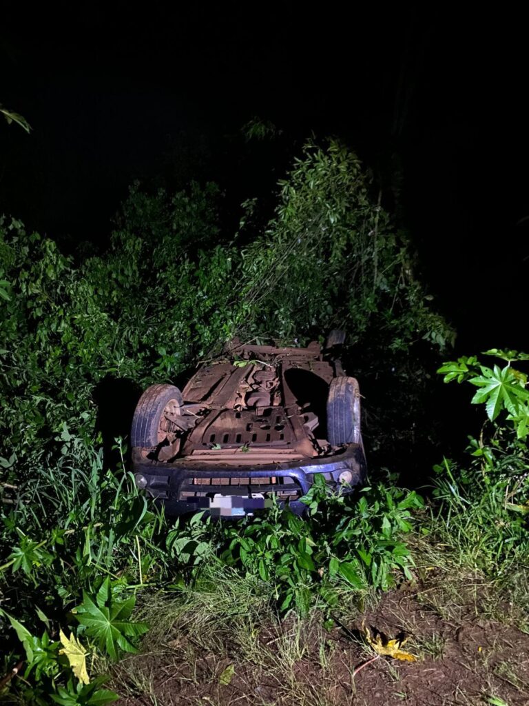 Despiste y vuelco en la ruta 2 imagen-38