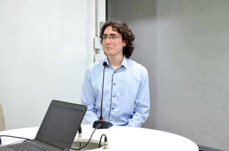 El joven pianista de 21 años, Nazareno Magan Huntter, prepara su debut como solista el 13 de noviembre con nueva propuesta artística imagen-44