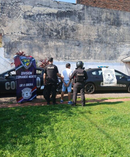 Prófugo por violencia de género fue arrestado en una cancha de fútbol al ser reconocido por un policía imagen-3