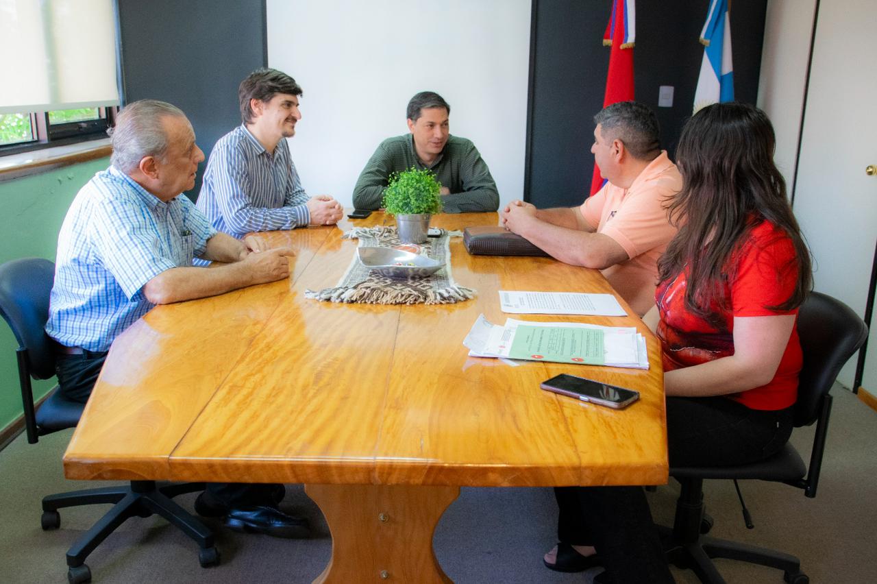 Alianza entre Ecología y bomberos de Itaembé Miní para fortalecer el trabajo en la prevención de incendios 5 Alianza entre Ecología y bomberos de Itaembé Miní para fortalecer el trabajo en la prevención de incendios imagen-4