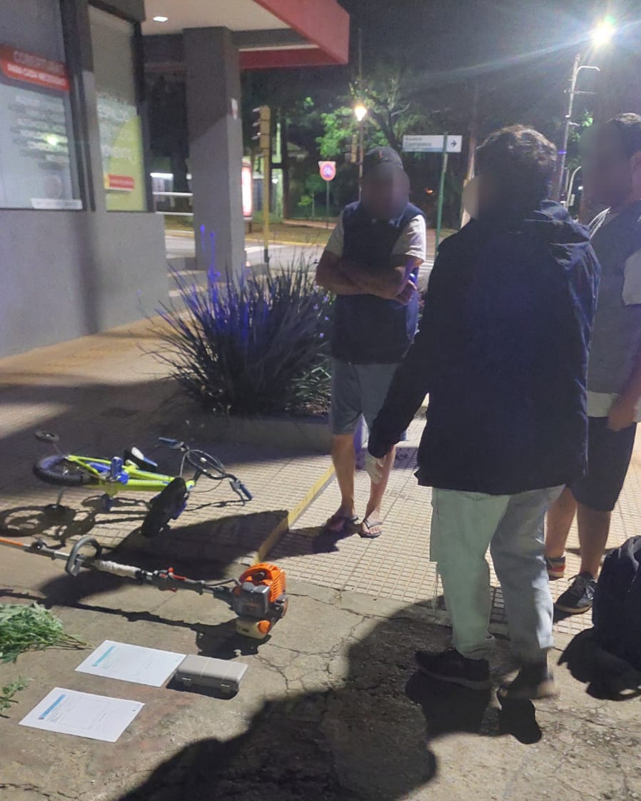 Atraparon a un ladrón tras una persecución por los techos: intentaba ocultar objetos robados en un local en reparación imagen-2