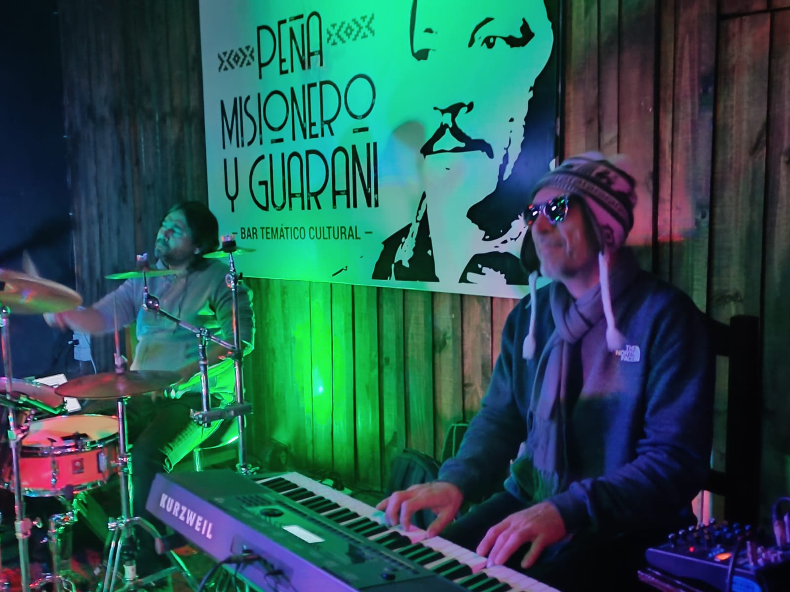 Rock: esta noche toca “Estallando sobre el rio” imagen-2