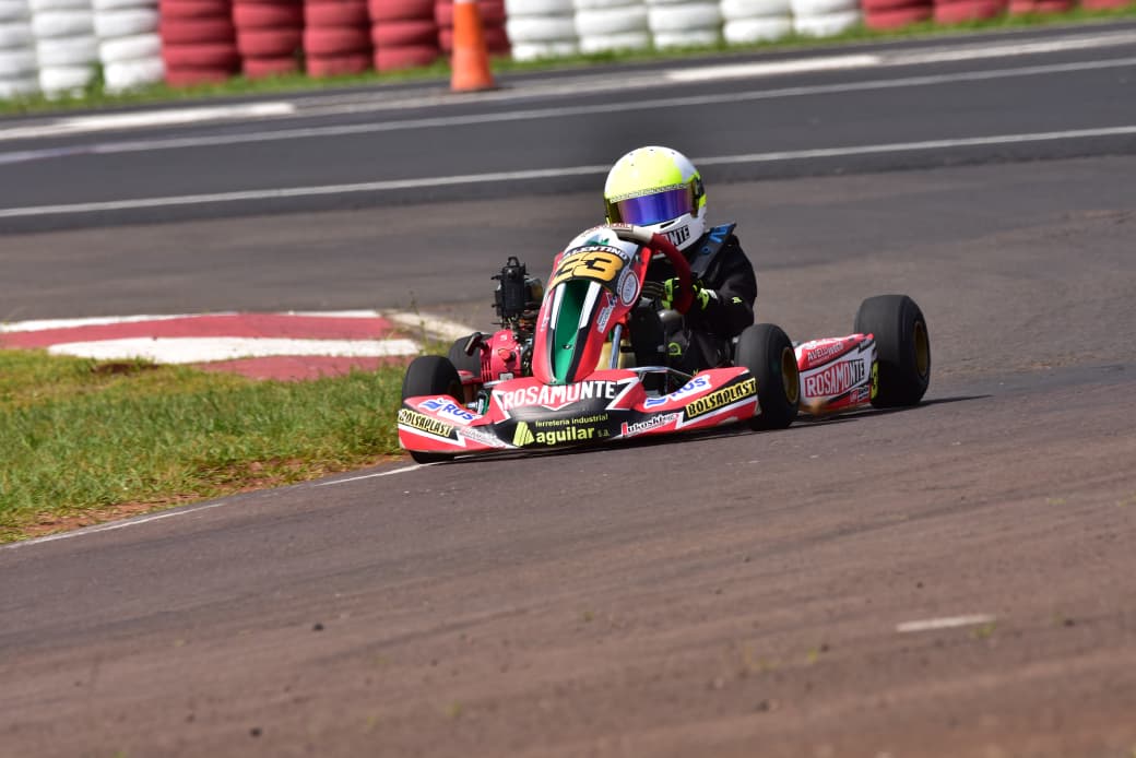 Karting: con grandes carreras todas las categorías del Campeonato Misionero se pusieron al día imagen-8