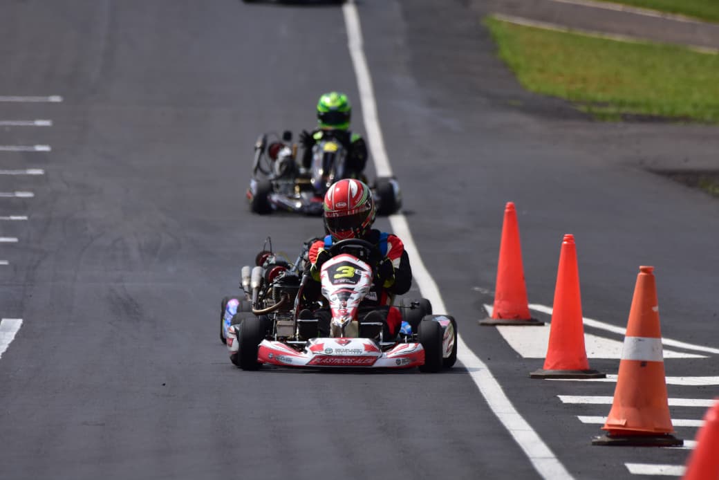 Karting: con grandes carreras todas las categorías del Campeonato Misionero se pusieron al día imagen-6