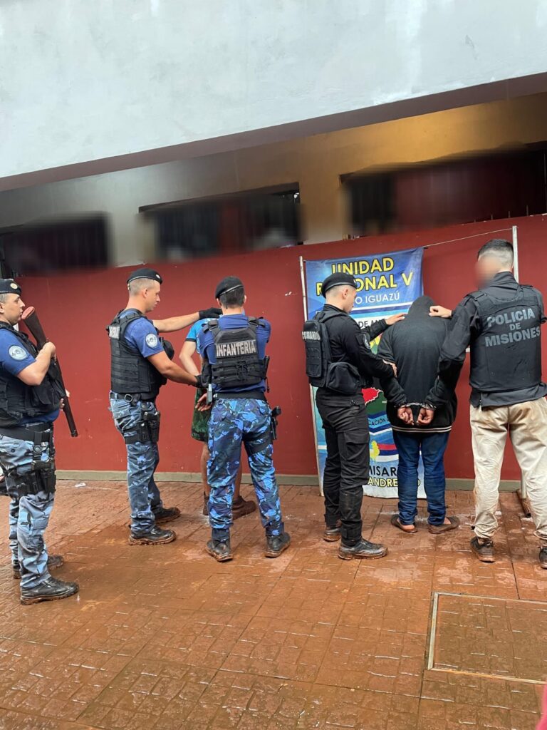 Detienen a dos acusados por un homicidio tras una ronda de tragos en Andresito imagen-25