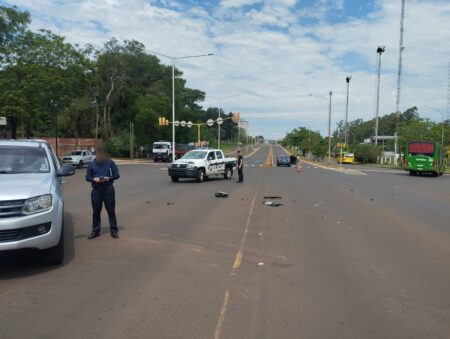 Colisión sin lesionados sobre la avenida Quaranta imagen-8