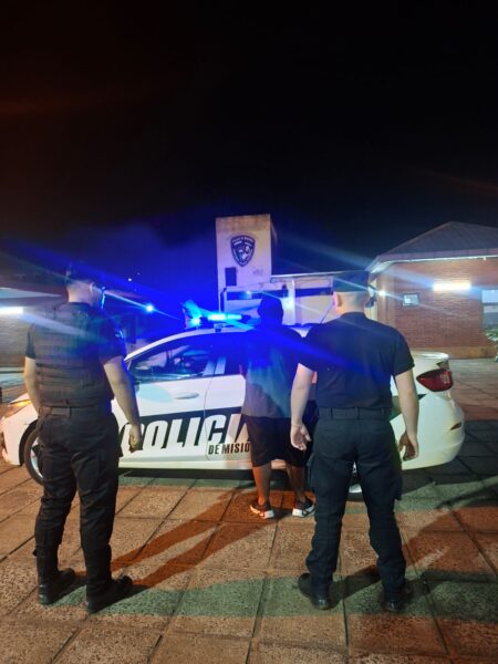 Fue por un Johnnie Walker y una rutina de belleza: terminó preso en la comisaría por robo Fue por un Johnnie Walker y una rutina de belleza: terminó preso en la comisaría por robo imagen-8