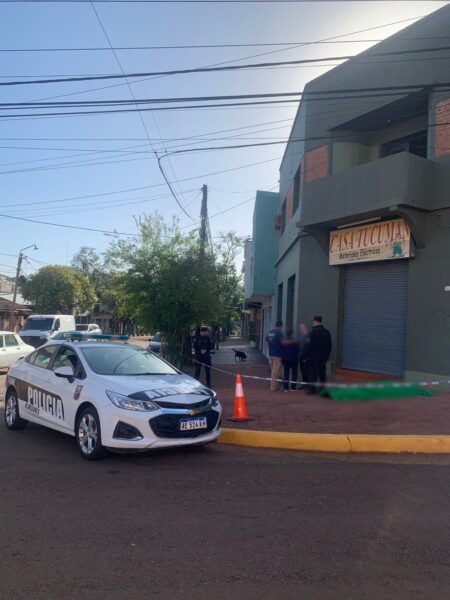 Oberá: hallaron muerto a un docente en la vía pública Oberá: hallaron muerto a un docente en la vía pública imagen-1