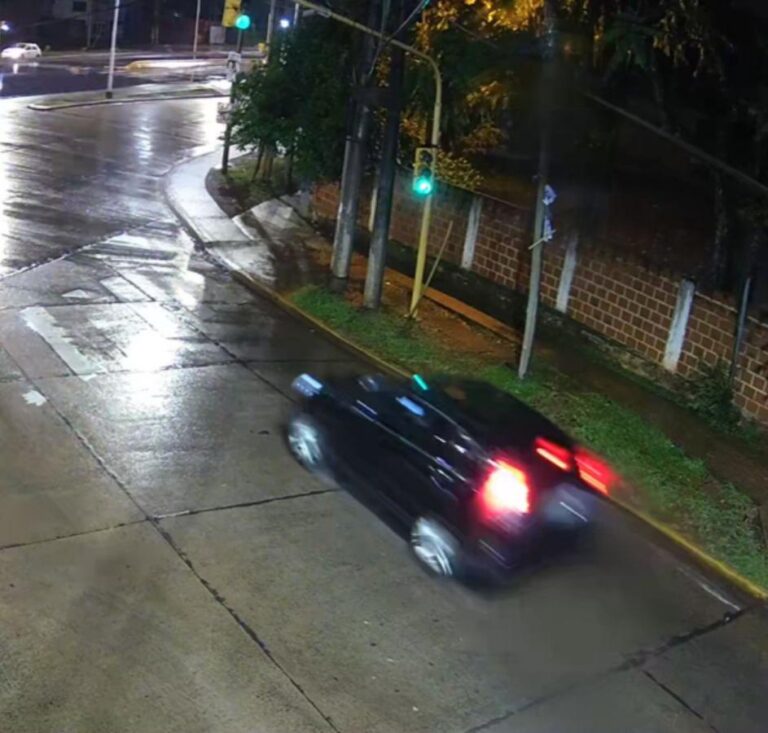 Capturan a tres integrantes de la banda, entre ellos un alto oficial retirado de la Policía, que perpetró el robo millonario a una familia en Posadas imagen-36