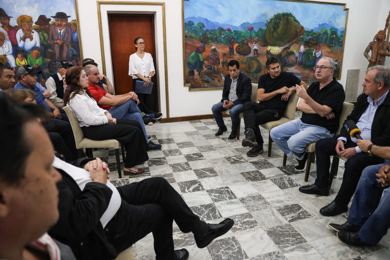 El Gobierno de Misiones afianza el trabajo junto a las más de 10.000 familias productoras de tabaco de la provincia imagen-8