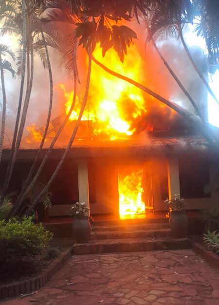 Posadas: un incendio afectó una vivienda en la zona sur, sin heridos imagen-7