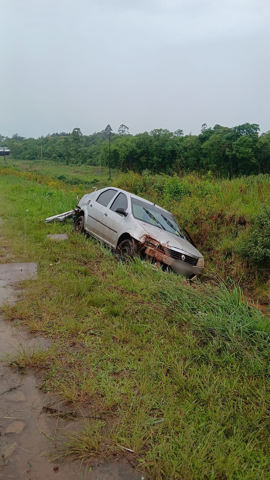 Siniestro vehicular en la ruta 14 entre una camioneta y un auto imagen-4