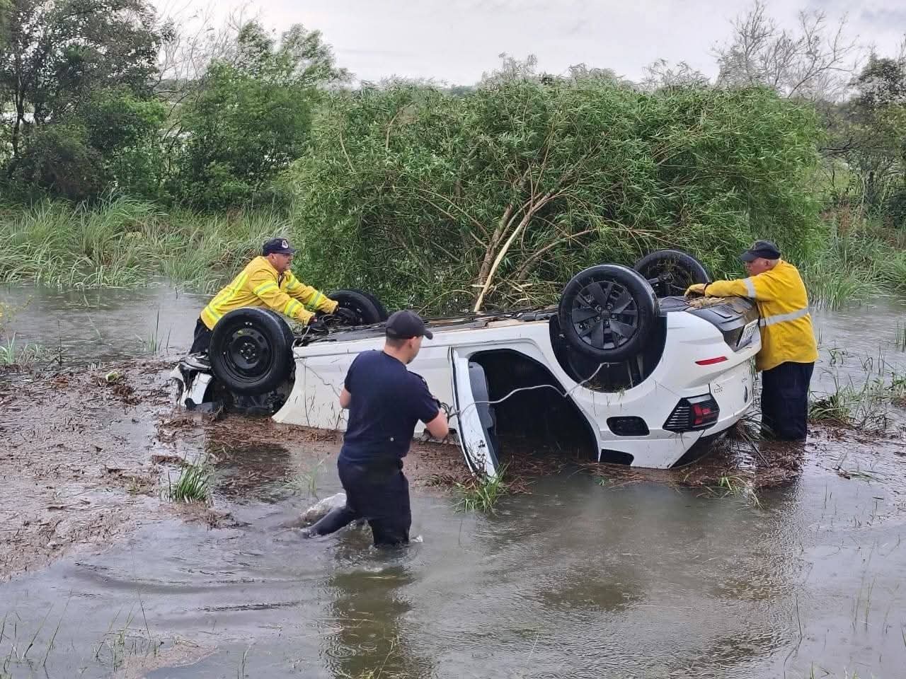 Despiste bajo la intensa y abundante lluvia en Ruta Nacional 12 imagen-4