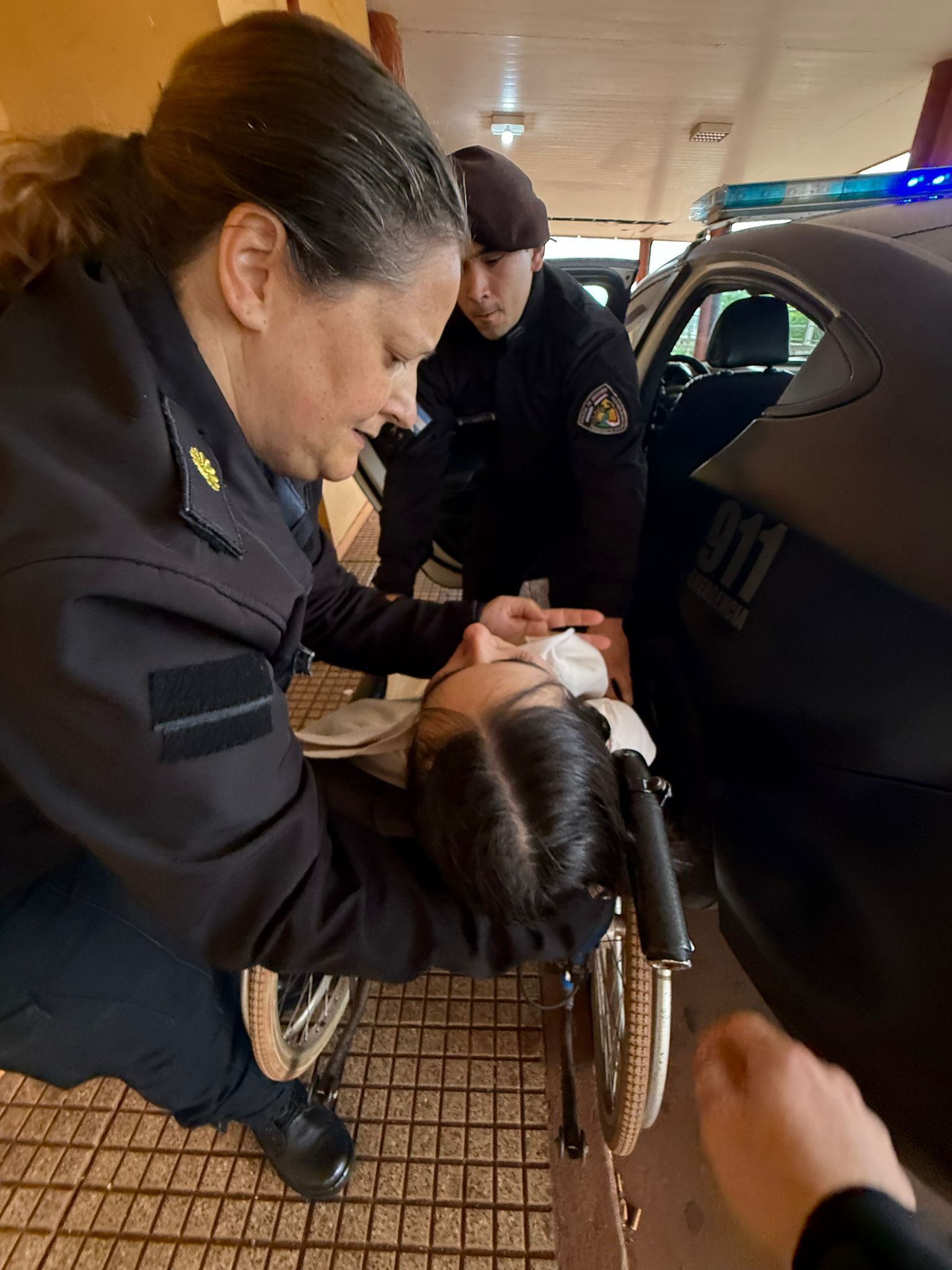 Una estudiante se descompensó en la Facultad y fue asistida de urgencia por policías en Oberá imagen-2