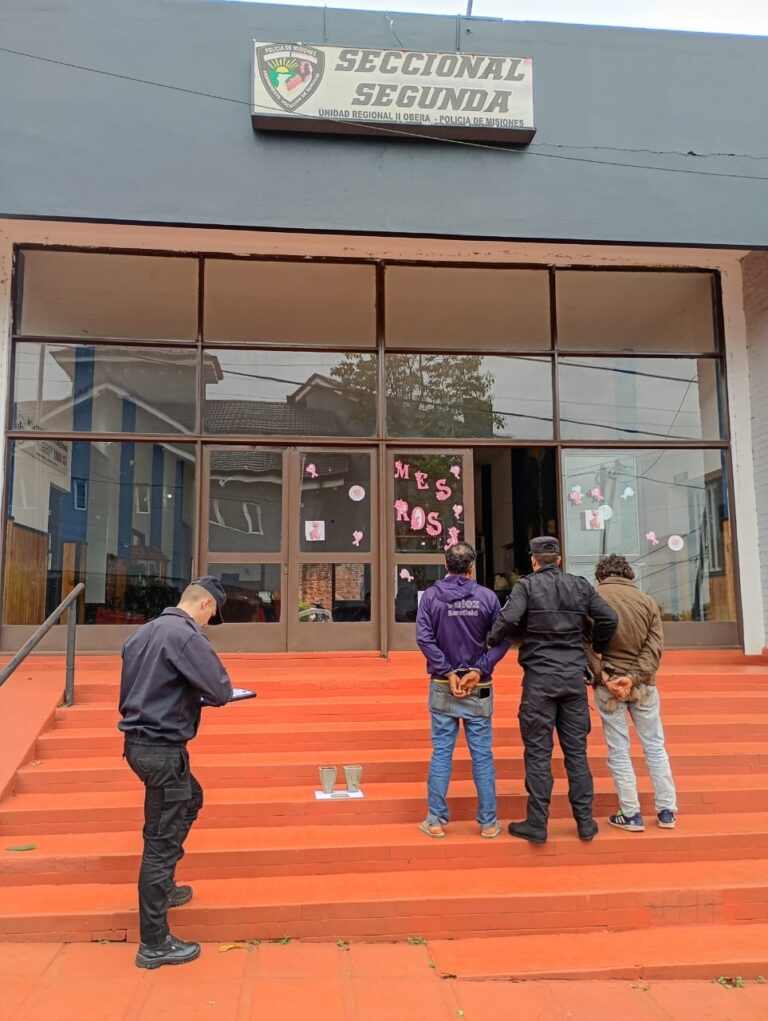 Frustraron un robo en el cementerio de Oberá y detuvieron a dos ladrones en pleno acto vandálico imagen-45