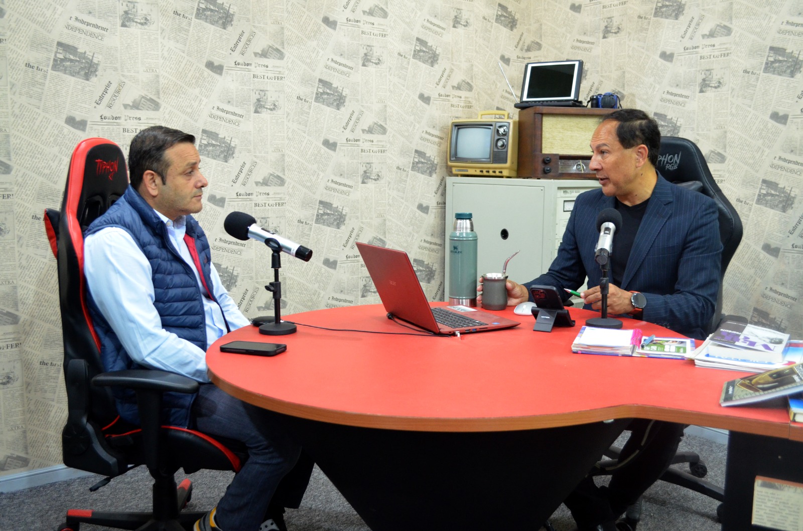 Herrera Ahuad: "Entre extremos ideológicos hay que buscar el punto de equilibrio para llevar adelante las políticas públicas que beneficien a la gente" imagen-8