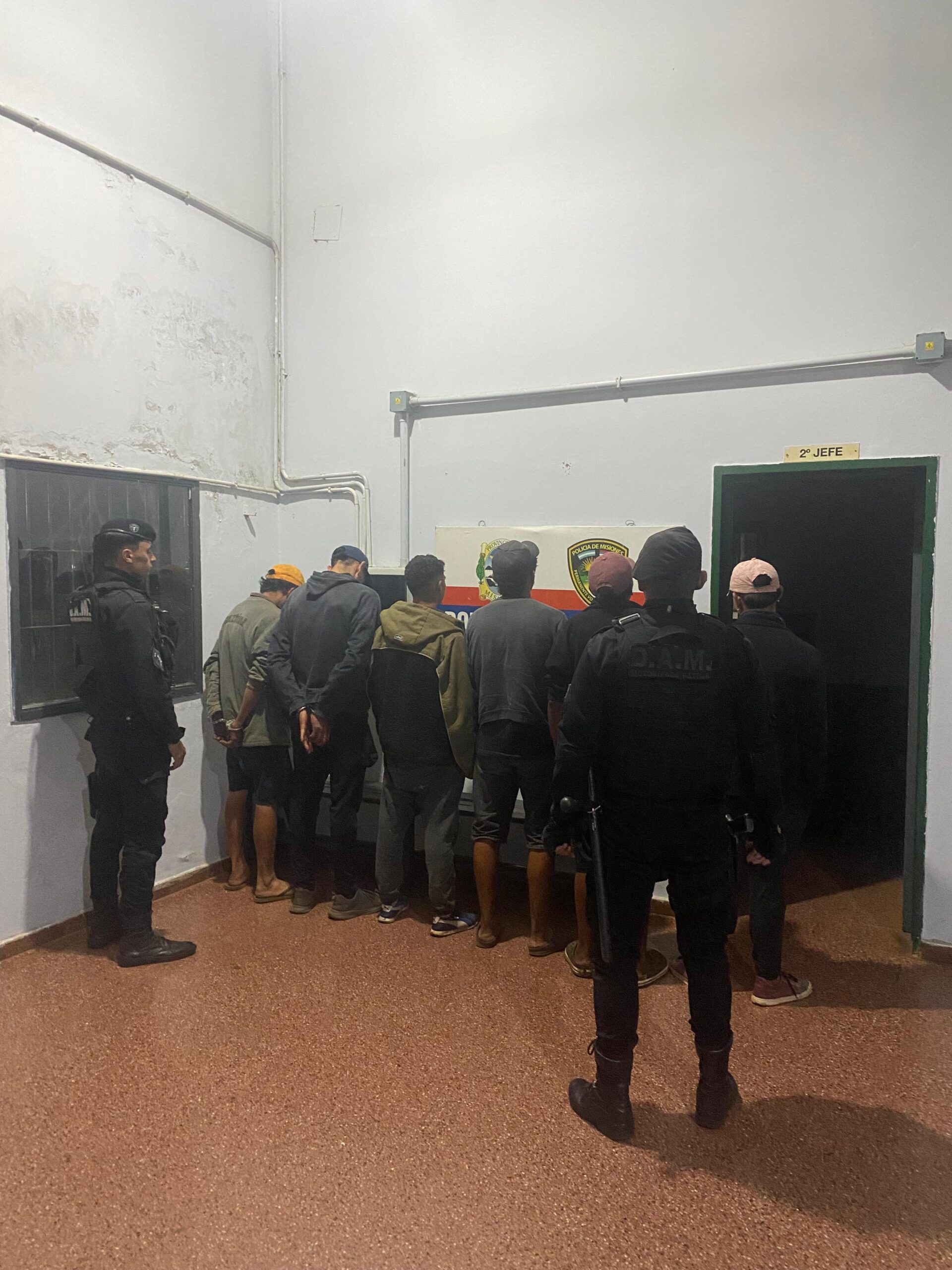 Operativos simultáneos de la Agrupación Motorizada terminaron con diez detenidos en Posadas y Garupá 3 Operativos simultáneos de la Agrupación Motorizada terminaron con diez detenidos en Posadas y Garupá imagen-2