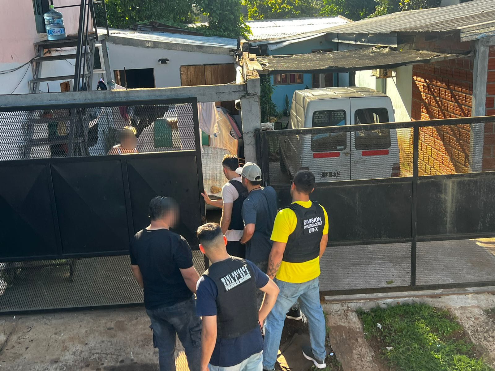 Capturan a siete miembros de una banda criminal en Posadas: secuestraron armas, droga y bienes robados 11 Capturan a siete miembros de una banda criminal en Posadas: secuestraron armas, droga y bienes robados imagen-10