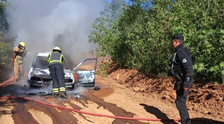 Un vehículo se incendió por completo en El Soberbio Un vehículo se incendió por completo en El Soberbio imagen-8