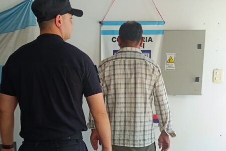 Posadas: un hombre fue apuñalado y el agresor fue detenido en la zona de avenidas Cabred y López Torres Posadas: un hombre fue apuñalado y el agresor fue detenido en la zona de avenidas Cabred y López Torres imagen-7