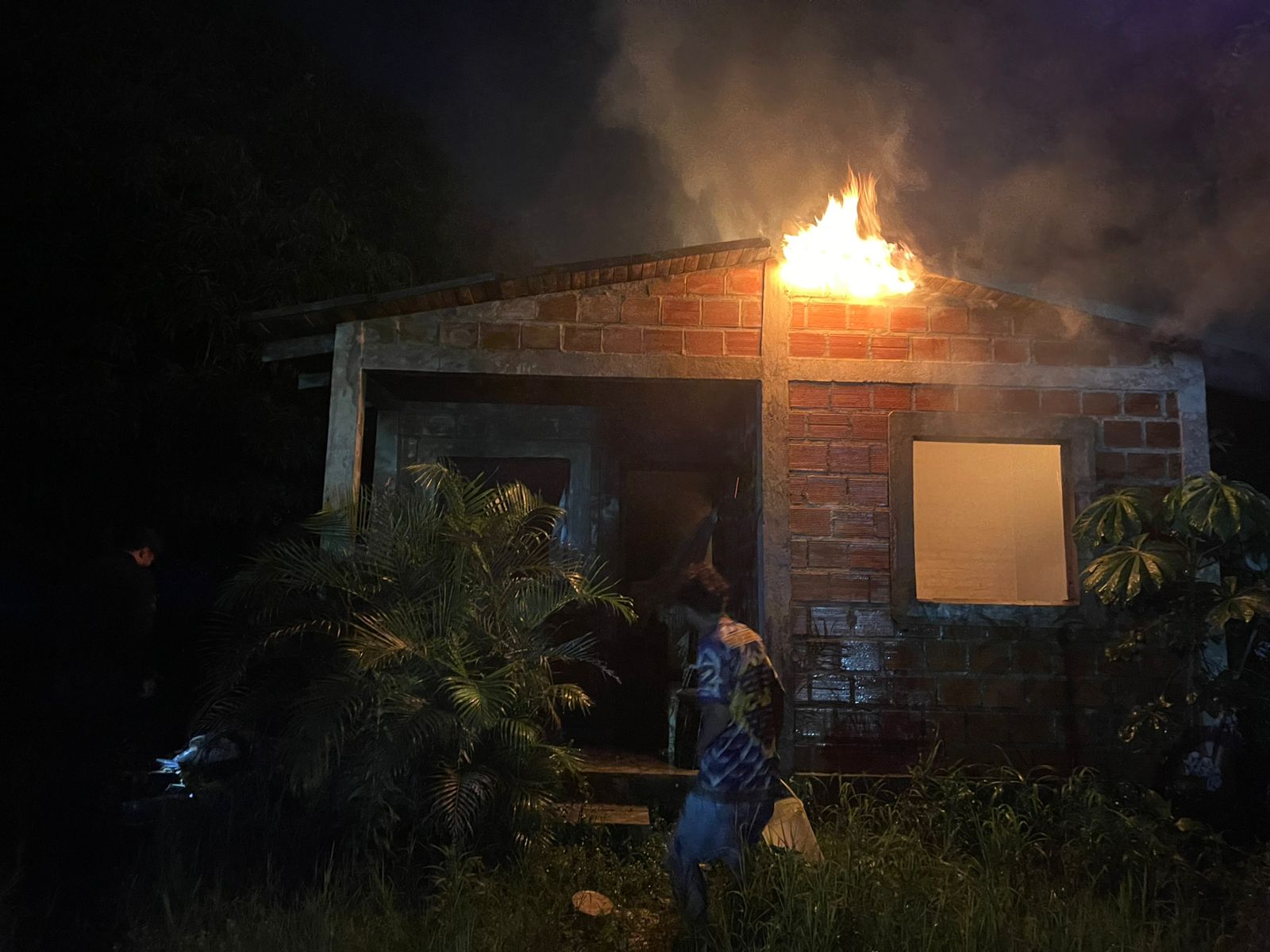 Incendio en una vivienda en la zona oeste de Posadas 5 Incendio en una vivienda en la zona oeste de Posadas imagen-4