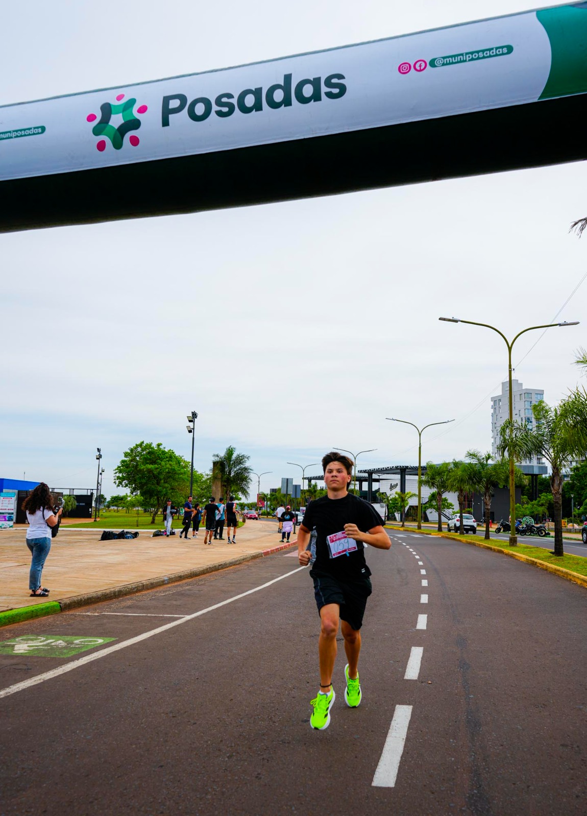 La Estudiantina posadeña celebró su 75° aniversario con una carrera en la Costanera imagen-10