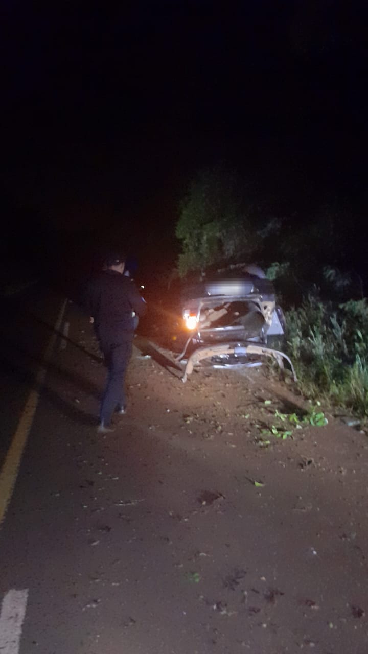 Un joven resultó con lesiones tras despistar y volcar sobre la Ruta Provincial 103 en Campo Ramón 3 Un joven resultó con lesiones tras despistar y volcar sobre la Ruta Provincial 103 en Campo Ramón imagen-2