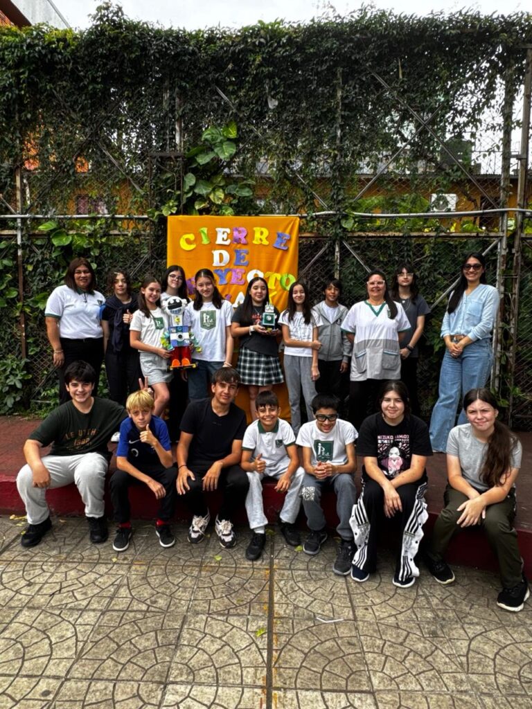 Estudiantes de Posadas y Sumá tu Escuela, crean “Dumbo”: un robot que detecta el exceso de ruido en el aula imagen-40