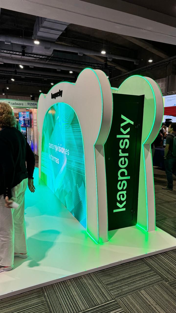 Misiones en la agenda nacional de ciberseguridad: participación destacada en Ekoparty 11 Misiones en la agenda nacional de ciberseguridad: participación destacada en Ekoparty imagen-10