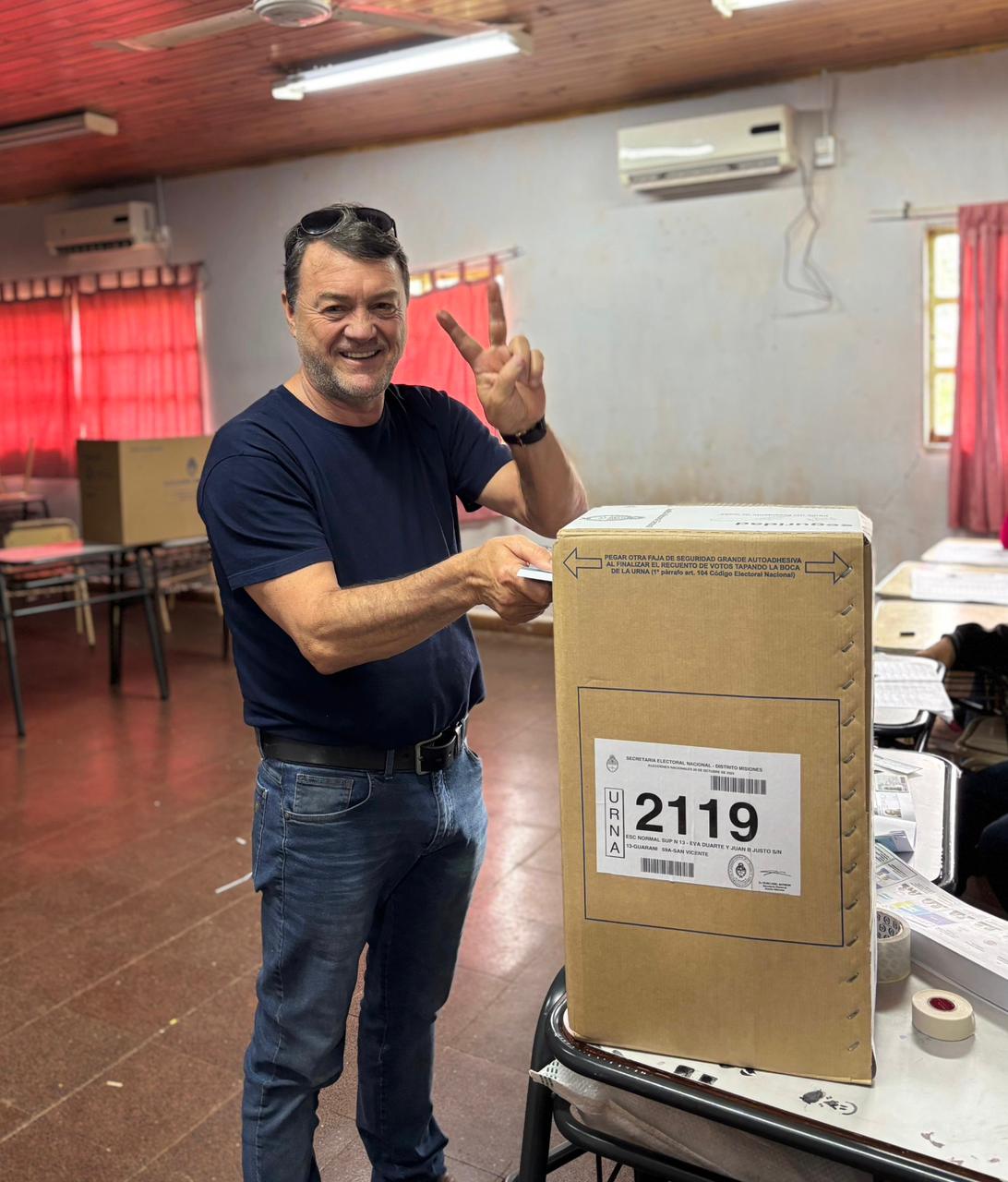 Elecciones 2025: "Cacho" Bárbaro llamó a los misioneros a votar "lo que más le conviene a cada familia" 3 Elecciones 2025: "Cacho" Bárbaro llamó a los misioneros a votar "lo que más le conviene a cada familia" imagen-2