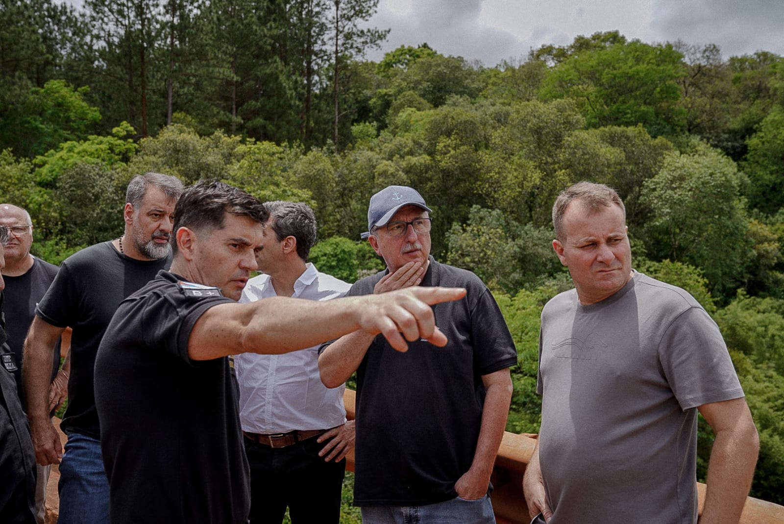 El Gobernador decretó dos días de duelo provincial por el trágico siniestro vial en la Ruta Nacional 14 3 El Gobernador decretó dos días de duelo provincial por el trágico siniestro vial en la Ruta Nacional 14 imagen-2
