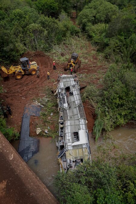 Por Duelo Provincial se reprograma la Prueba Piloto del Show de Scolas en la Cascada imagen-10