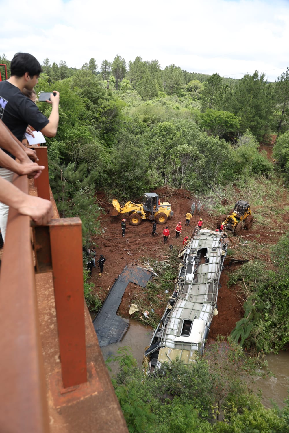 Siniestro fatal en la Ruta Nacional 14: “Es una tragedia que enluta a la provincia", dijo Passalacqua 17 Siniestro fatal en la Ruta Nacional 14: “Es una tragedia que enluta a la provincia", dijo Passalacqua imagen-16