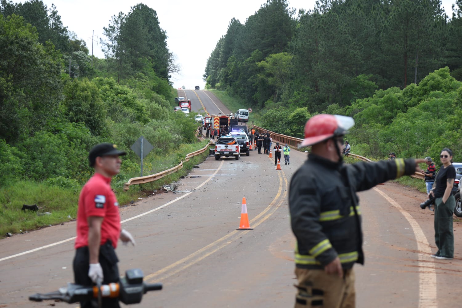 Siniestro fatal en la Ruta Nacional 14: “Es una tragedia que enluta a la provincia", dijo Passalacqua 25 Siniestro fatal en la Ruta Nacional 14: “Es una tragedia que enluta a la provincia", dijo Passalacqua imagen-24