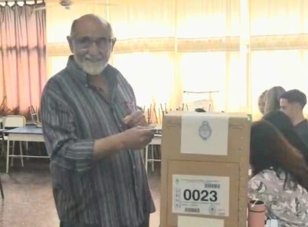 Elecciones 2025: “Si los misioneros votan, ganamos”, expresó Alejandro Miravet tras emitir su voto en Posadas imagen-9