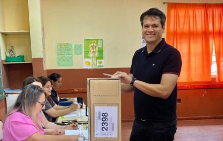 “Hay que ir afianzando este sistema que es mucho más fácil y seguramente será mucho más fácil el recuento de votos”, destacó el candidato de la UCR Misiones imagen-9