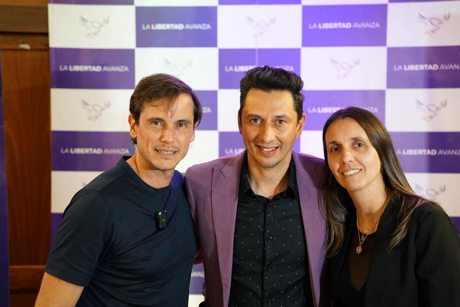 Elecciones 2025: La Libertad Avanza celebró la victoria en Misiones 5 Elecciones 2025: La Libertad Avanza celebró la victoria en Misiones imagen-4