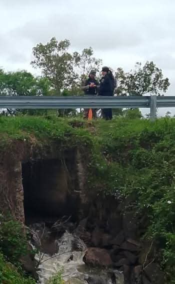 Corrientes: corte total en la Ruta 12 por un hundimiento en la zona de Itá Ibaté imagen-9