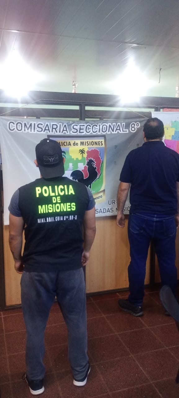 Detienen al padre acusado de golpear con un candado de motocicleta a su hijo de 16 años 5 Detienen al padre acusado de golpear con un candado de motocicleta a su hijo de 16 años imagen-4