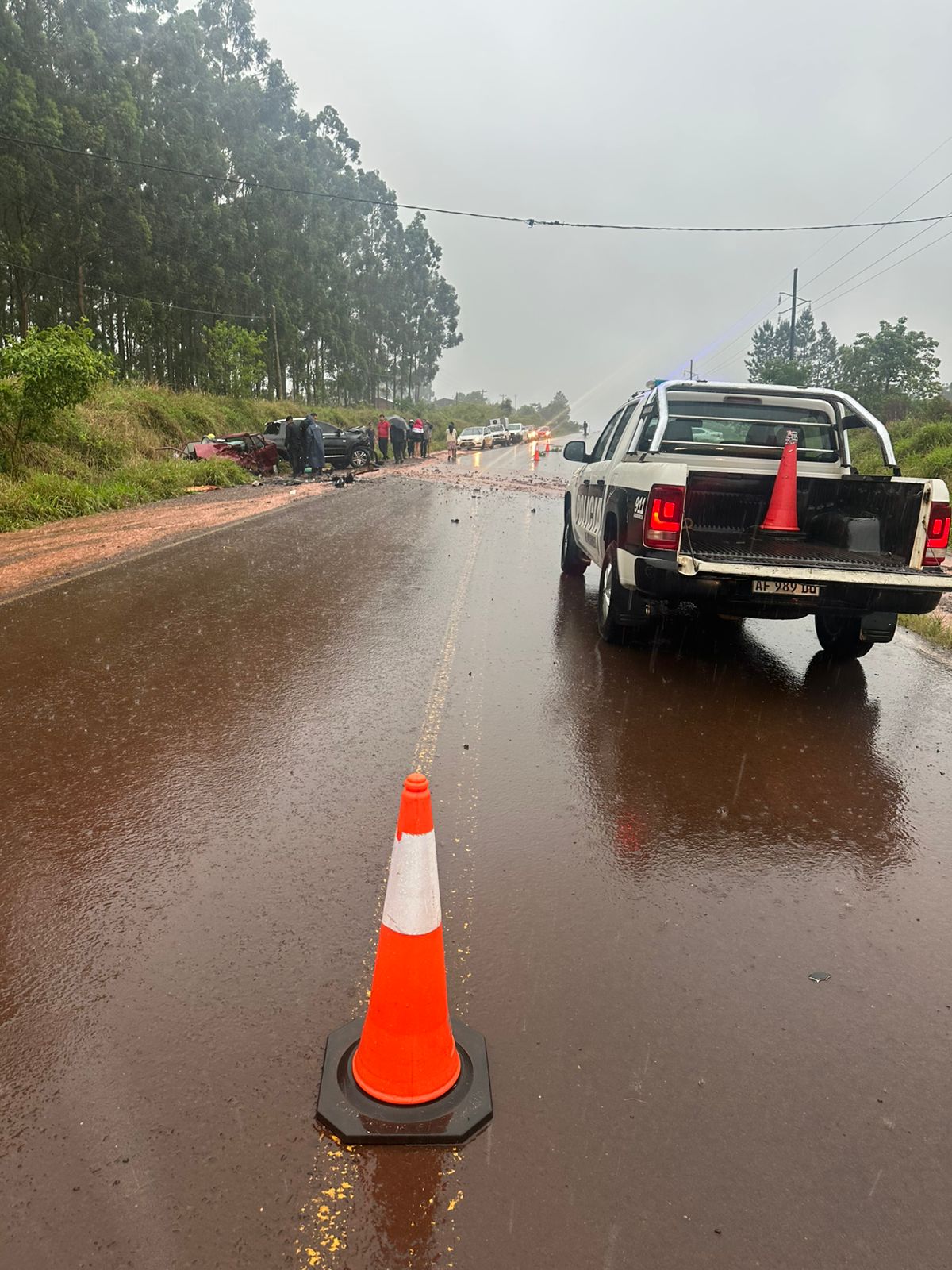 Fatal choque en El Soberbio: un hombre y su hija de cuatro años murieron, hay dos personas gravemente heridas 3 Fatal choque en El Soberbio: un hombre y su hija de cuatro años murieron, hay dos personas gravemente heridas imagen-2