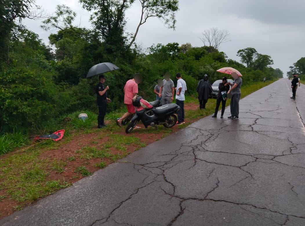 Un motociclista fue detenido con más de siete kilos de cogollos de marihuana en Jardín América 6 Un motociclista fue detenido con más de siete kilos de cogollos de marihuana en Jardín América imagen-5