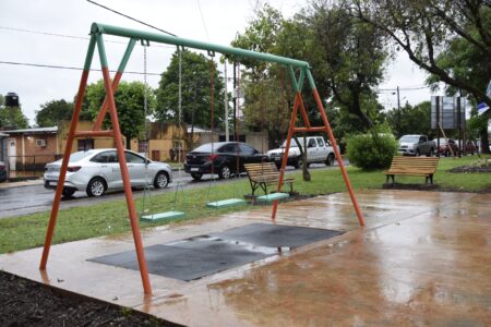 El intendente Stelatto acompañó la entrega del final de obra de la Plaza Rosa Galeano imagen-8