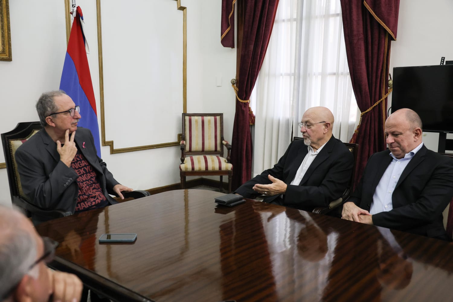 El Gobernador se reunió con referentes masones internacionales imagen-4